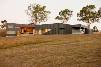 PhilipMDingemanseValleyHouse_LukeHesketh_1755