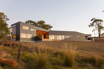 PhilipMDingemanseValleyHouse_LukeHesketh_1764